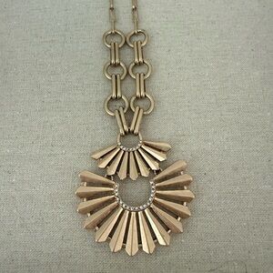 Chloe + Isabel fan design long adjustable necklace